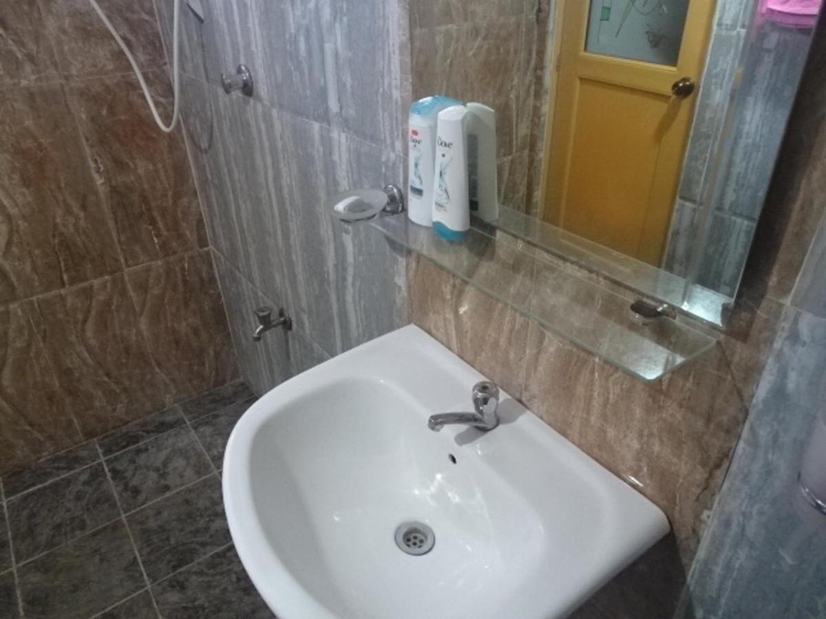 Lovely Lodge Σιγκιρίγια Εξωτερικό φωτογραφία